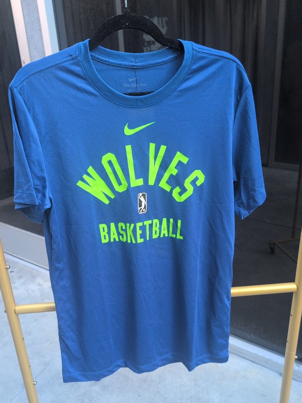 Nike NBA G League Wolves Basketball Short-Sleeve Tee- Blue/Neon Green Size S NWT